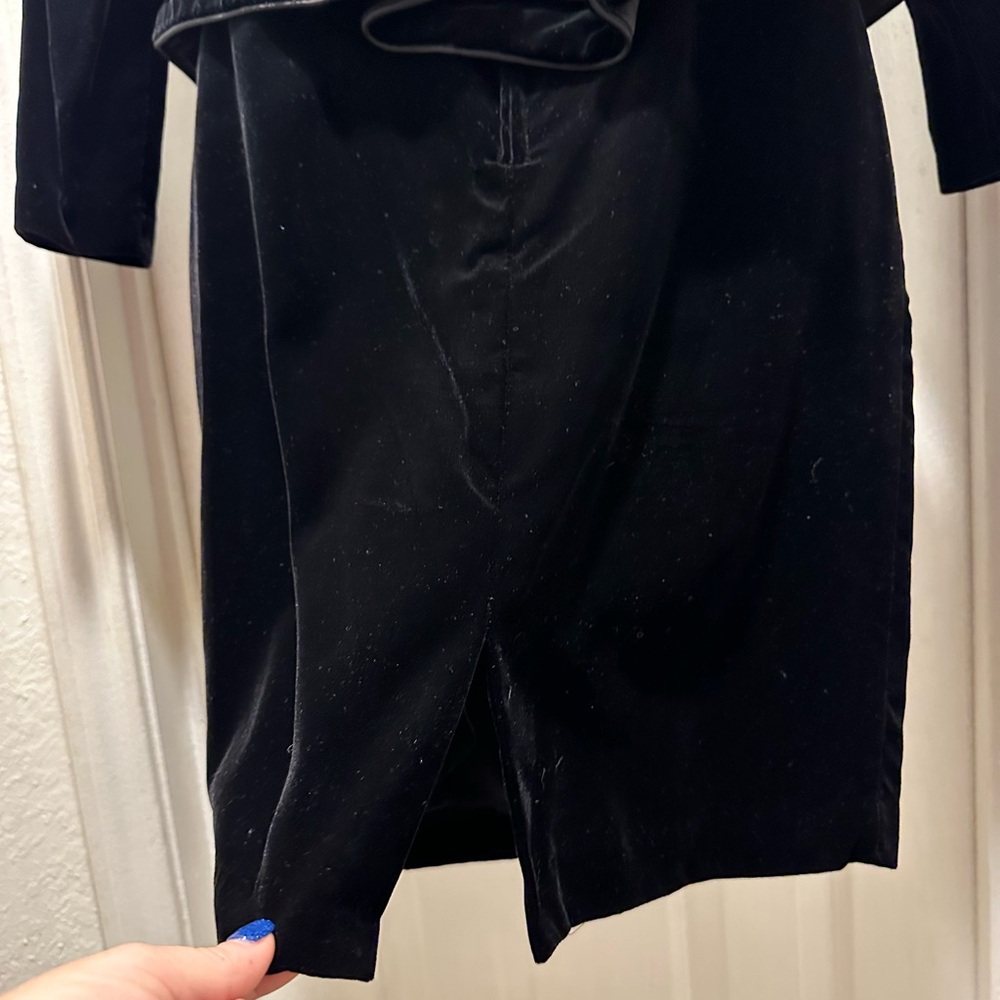 Vtg J.Harris Black Velvet Rhinestone Formal 2 Pc Suit Skirt & Keyhole Jacket 6 - Picture 16 of 16